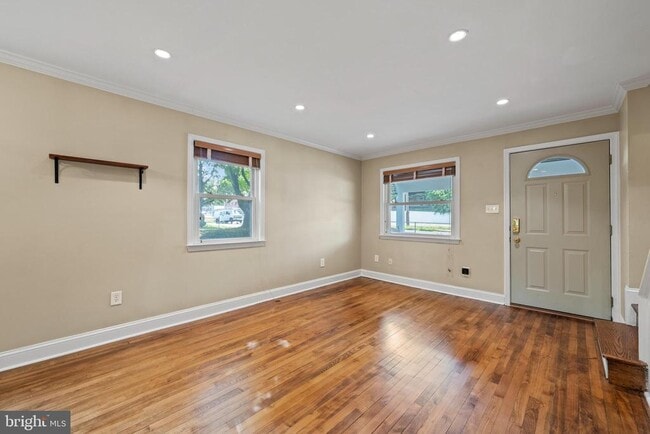 Building Photo - 2406 Huntington Ave