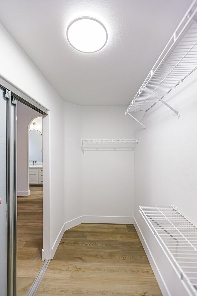 Building Photo - Stunning 3-bedroom One Story Home