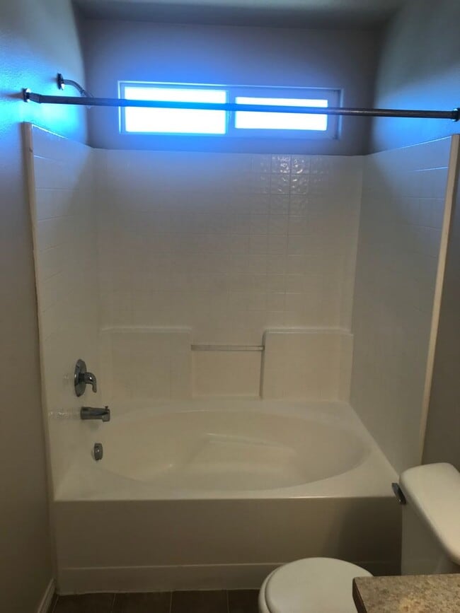 Building Photo - Meridian Charmer with 3 Car Garage, & Huge Backyard!