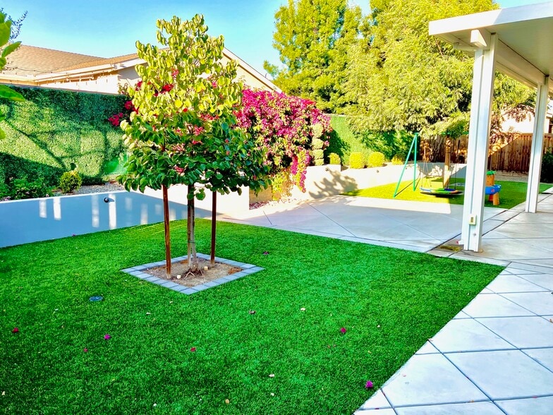 Building Photo - 9207 Manor Forest Ln