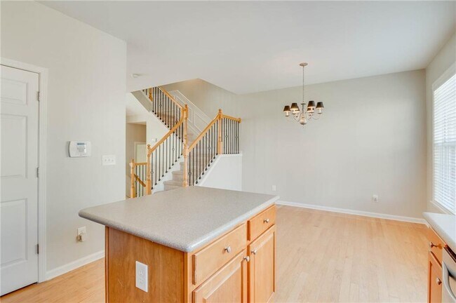 Building Photo - 1305 Greychurch Way