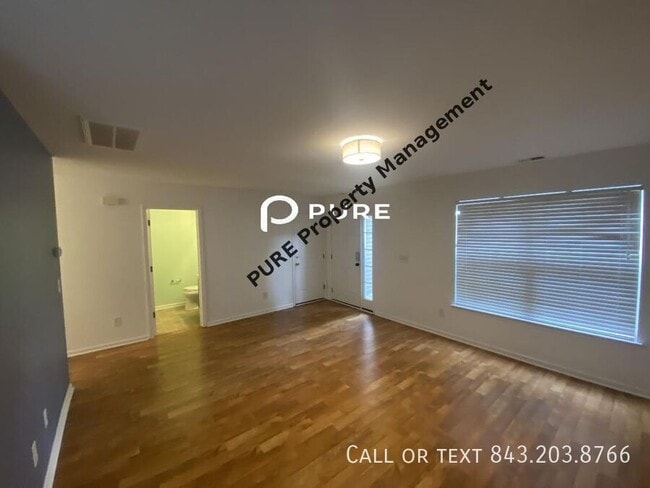 Building Photo - 1221 Wando Shores Dr