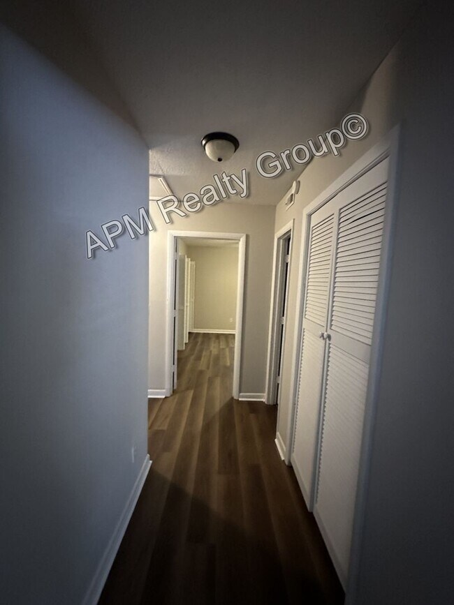 Building Photo - Cherry Hall Townhomes