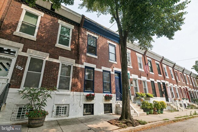 Building Photo - 621 S Bambrey St