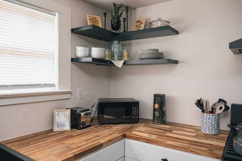 Building Photo - 354 Charles St