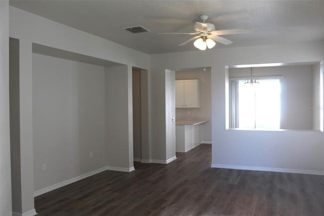 Building Photo - 200 Roseling Crossing