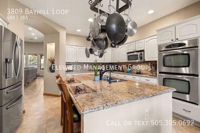 Building Photo - 3809 Bay Hill Loop SE