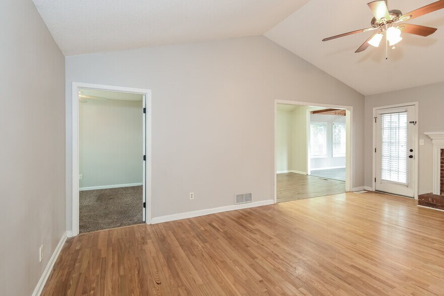 Building Photo - 3604 Spring Leaf Ln