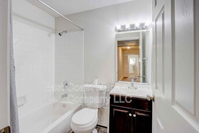 Building Photo - 137 Winters Ln