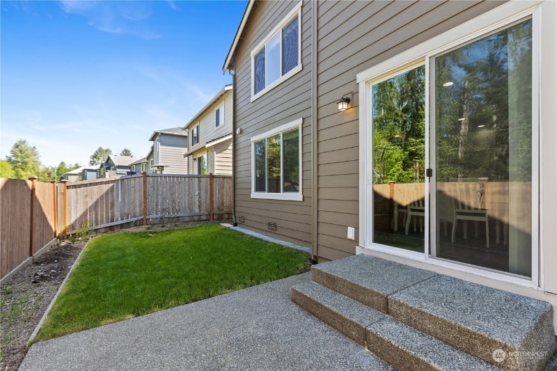 Building Photo - 3318 103rd Dr NE