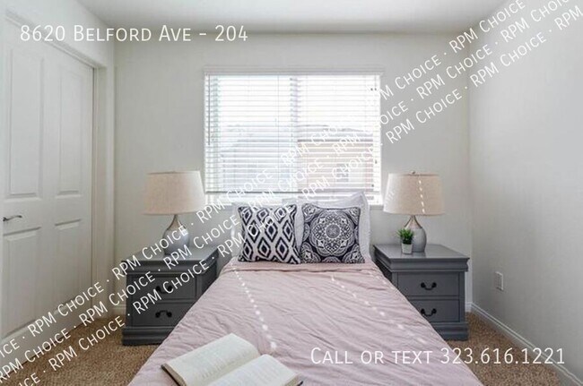 Building Photo - 8620 Belford Ave