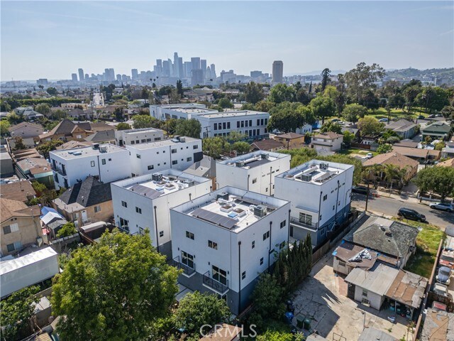 Building Photo - 646 N Boyle Ave