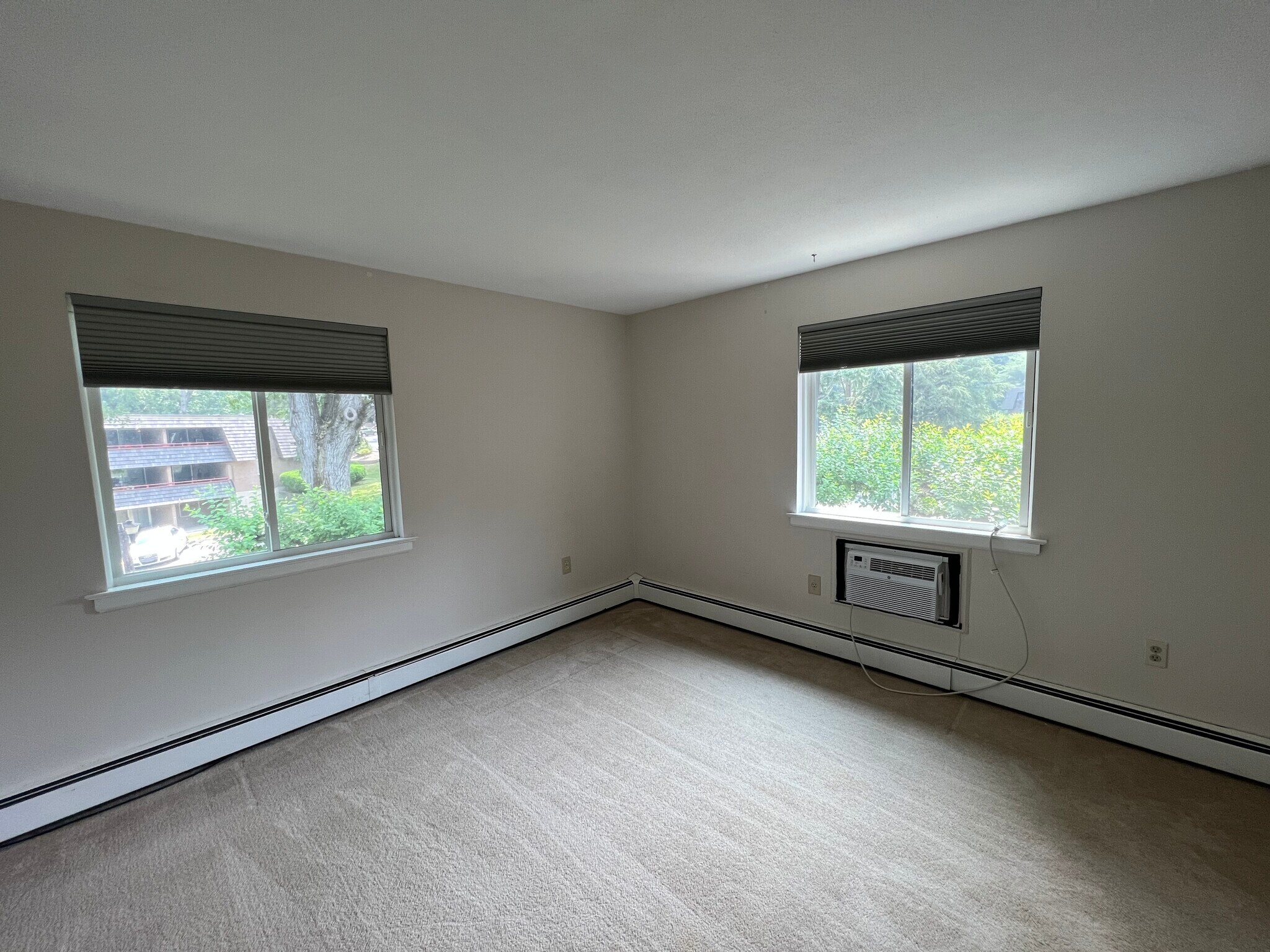 Building Photo - 60 Rambling Brook Ln