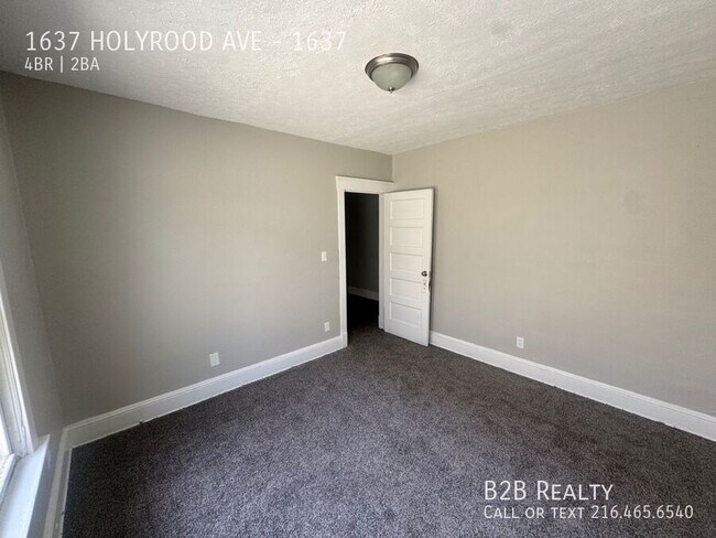 Building Photo - 1637 Holyrood Rd