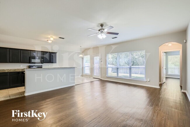 Building Photo - 278 Meadowcrest Dr