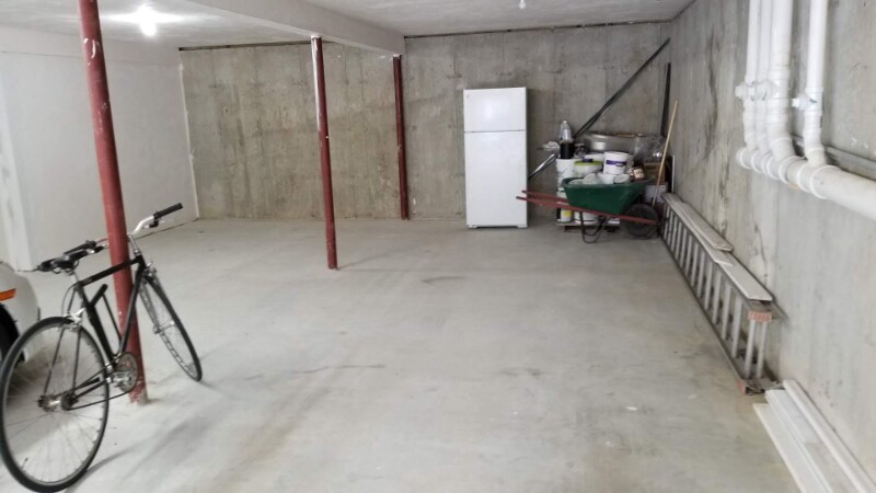 Building Photo - 2 Judge Street Path