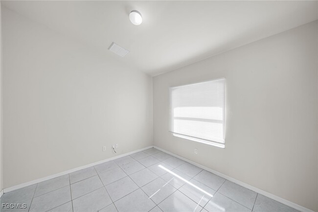 Building Photo - 1205 SW 14th Terrace