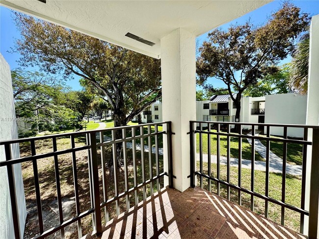 Building Photo - 3610 SW 114th Ave