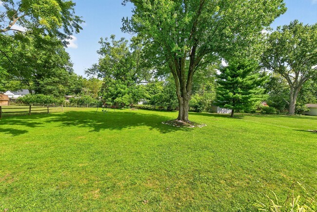 Building Photo - 3900 Schirtzinger Rd