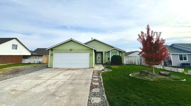 Building Photo - Pristine 3Bed-2Bath Home For Rent Near Rd 68!!!