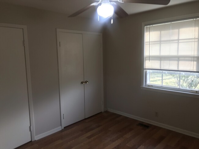 Building Photo - 730 Harpeth Pkwy W