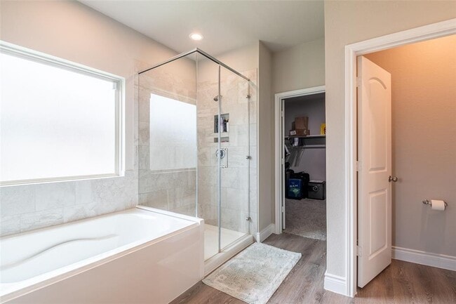 Building Photo - 31219 Gullwing Manor Dr