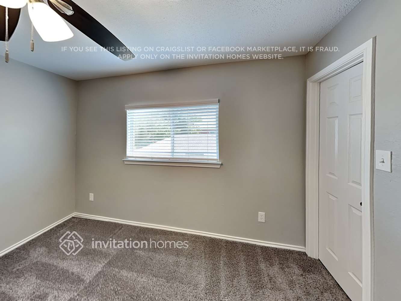 Building Photo - 12002 Peachtree Ln