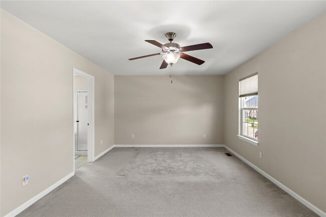Building Photo - 184 Berry Manor Cir