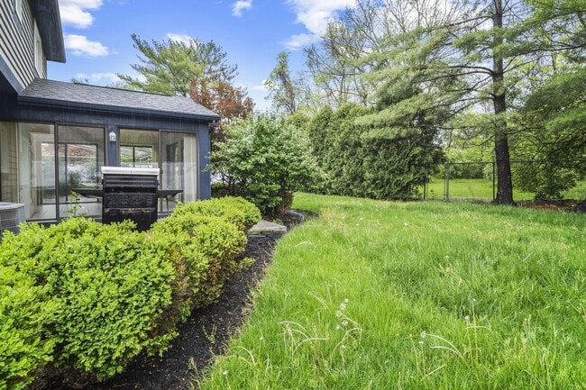 Building Photo - 1094 Farrington Dr