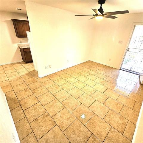 Building Photo - 1810 Wiseman Ave