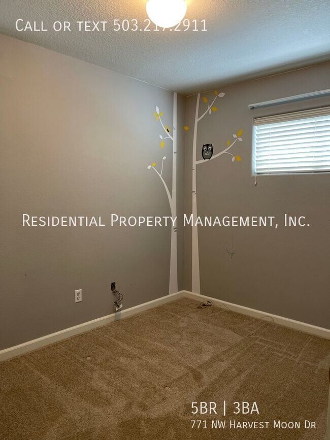 Building Photo - Alderbrook Neighborhood Home is located in...