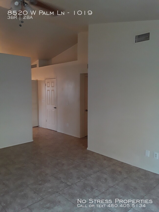 Building Photo - 8520 W Palm Ln