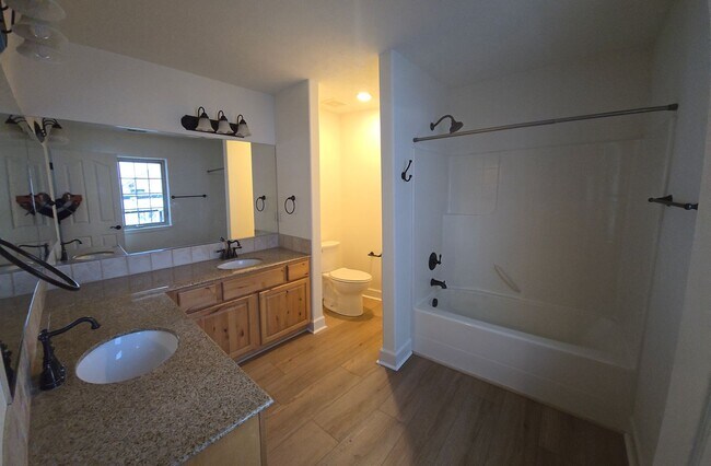 Building Photo - 3-Bedroom Townhome with Garage – Prime Coeur d’Alene Location