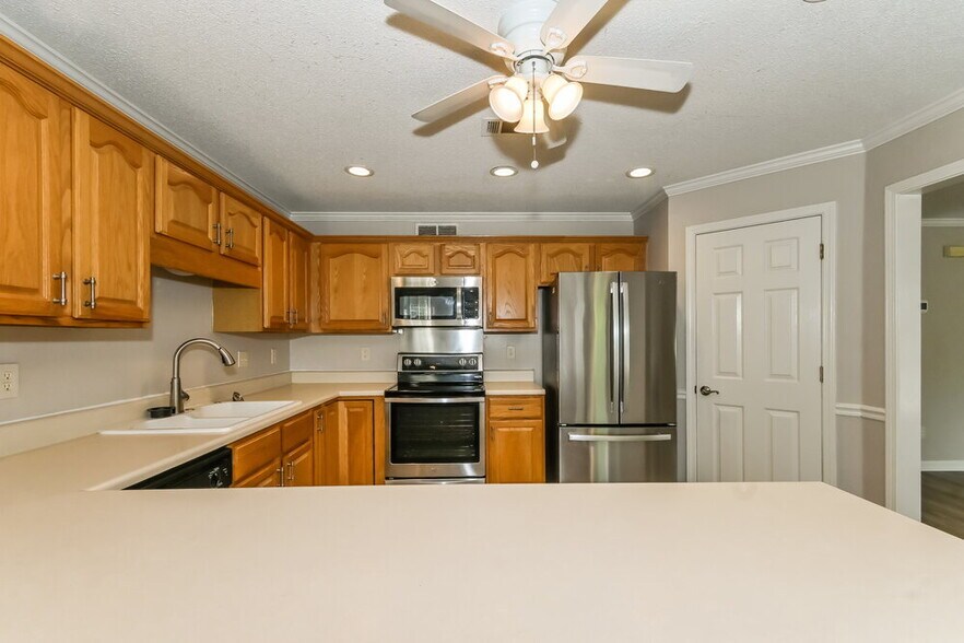 Building Photo - 6341 Fairway Heights Cove