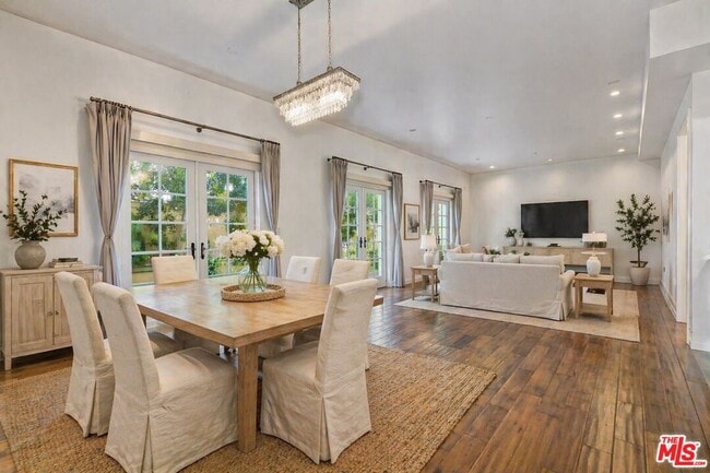 Building Photo - 225 S Hamilton Dr