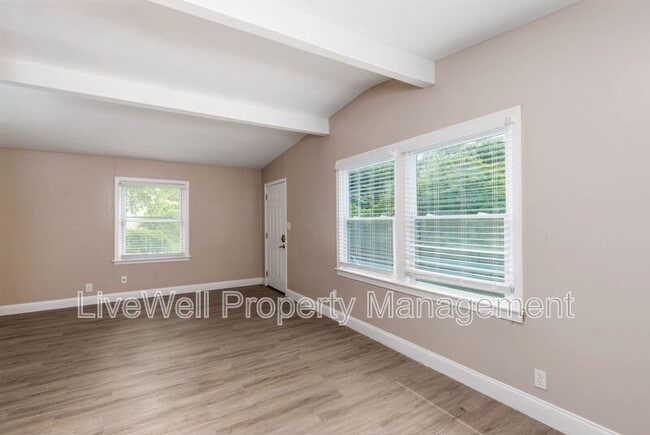 Building Photo - 407 Westfield Dr