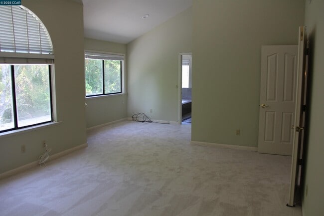 Building Photo - 4106 Quail Run Dr