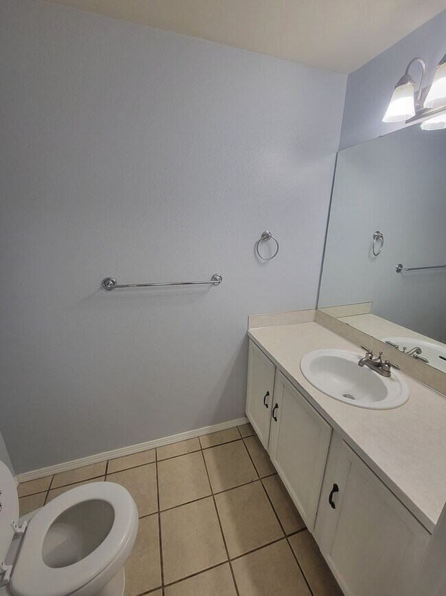 Building Photo - Newly Listed Home Close to Joint Base Lewis-McChord