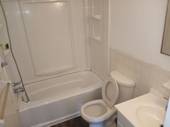 Building Photo - 3406 Tait Terrace