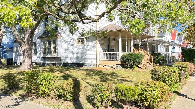 Building Photo - 4322 Bush Ave