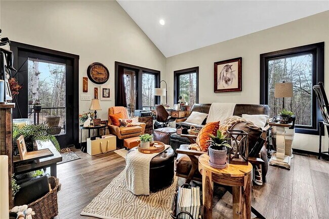 Building Photo - 2 Bed/1 Bath home - Prime location in Pickens