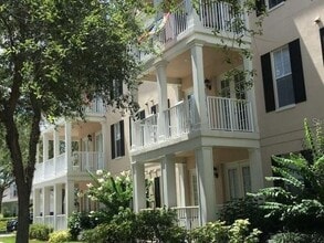 Building Photo - 940 Spring Park St