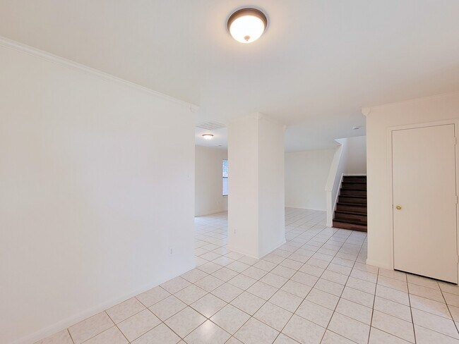 Building Photo - 11810 Rolling Stream Dr