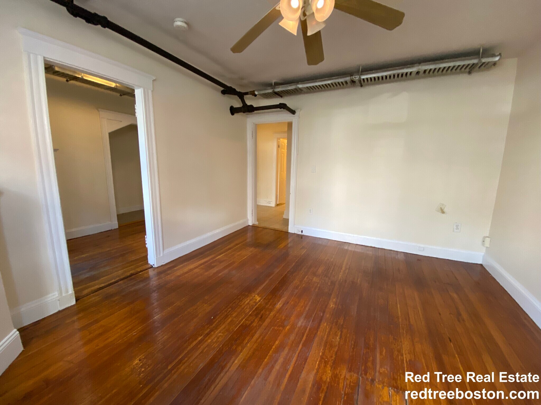 Building Photo - 9 Barrows St