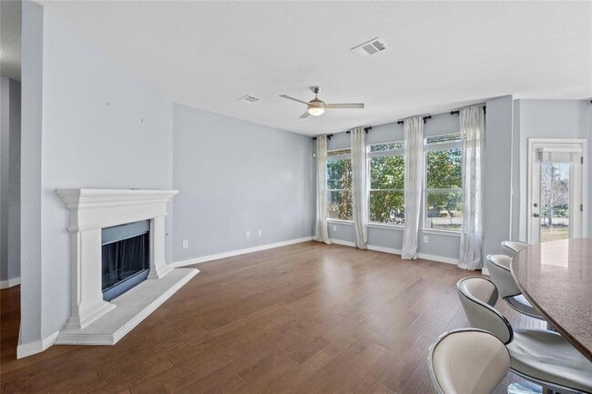 Building Photo - 11 White Magnolia Cir