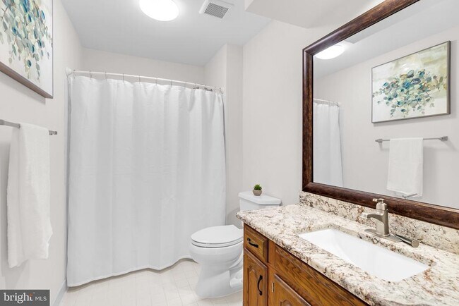 Building Photo - 9112 Silver Pointe Way