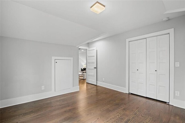 Building Photo - 6260 River Overlook Dr NW
