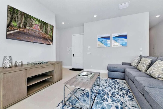 Building Photo - 7740 Sandy Ridge Dr