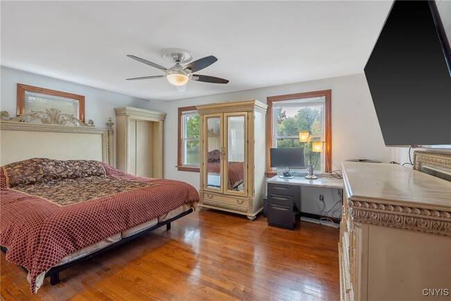 Building Photo - 3354 Hayes Rd