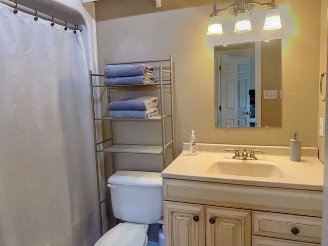 Building Photo - RENTAL Fully Furnished 4 bedroom home